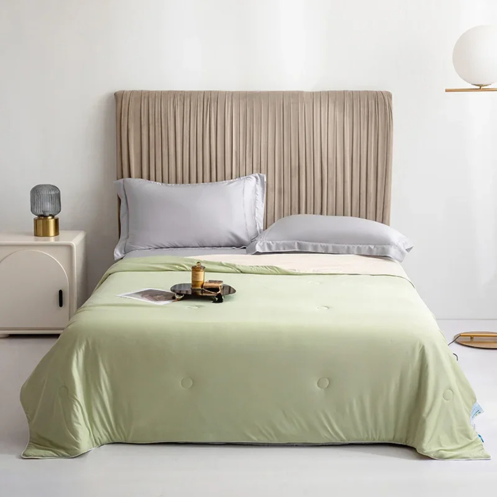 SleepCool – Cooling Blanket for a Great Night’s Sleep in Summer